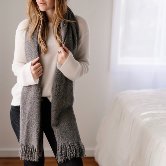 SALE! Bryant Park Soft Scarf 🔸Last 1 - Picture 2 of 8