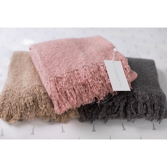 SALE! Bryant Park Soft Scarf 🔸Last 1 - Picture 6 of 8