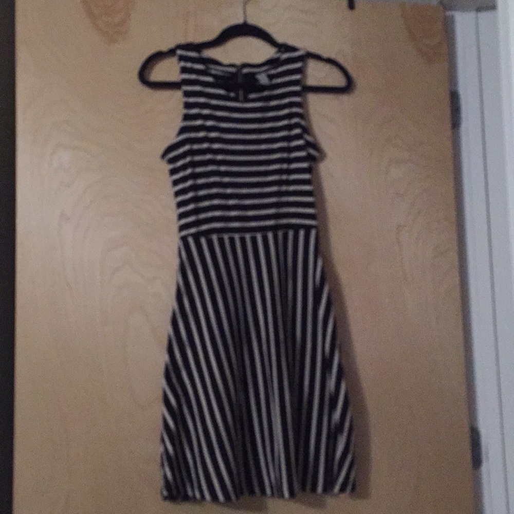 Striped sleeveless dress