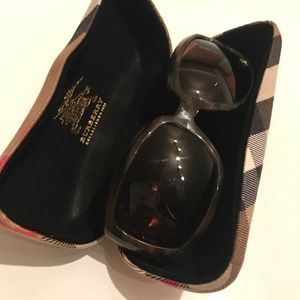 Burberry tortoiseshell sunglasses