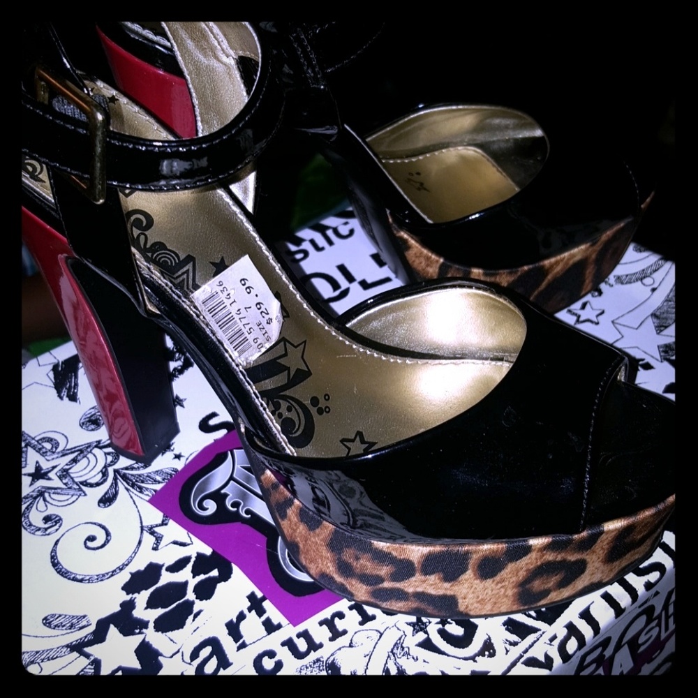Red/Leapord Heels