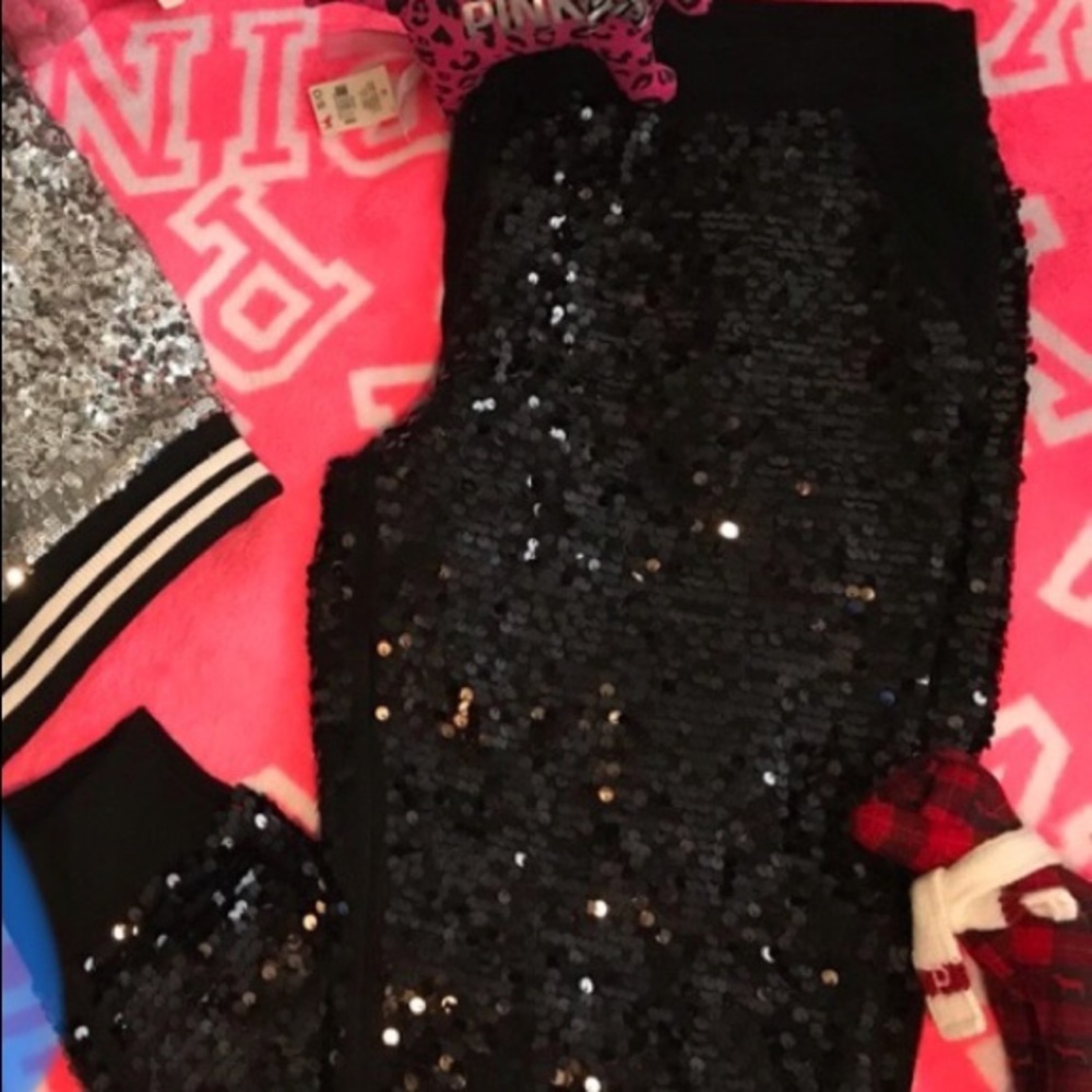 Vs Pink Limited edition RARE  BLINGED OUTFIT