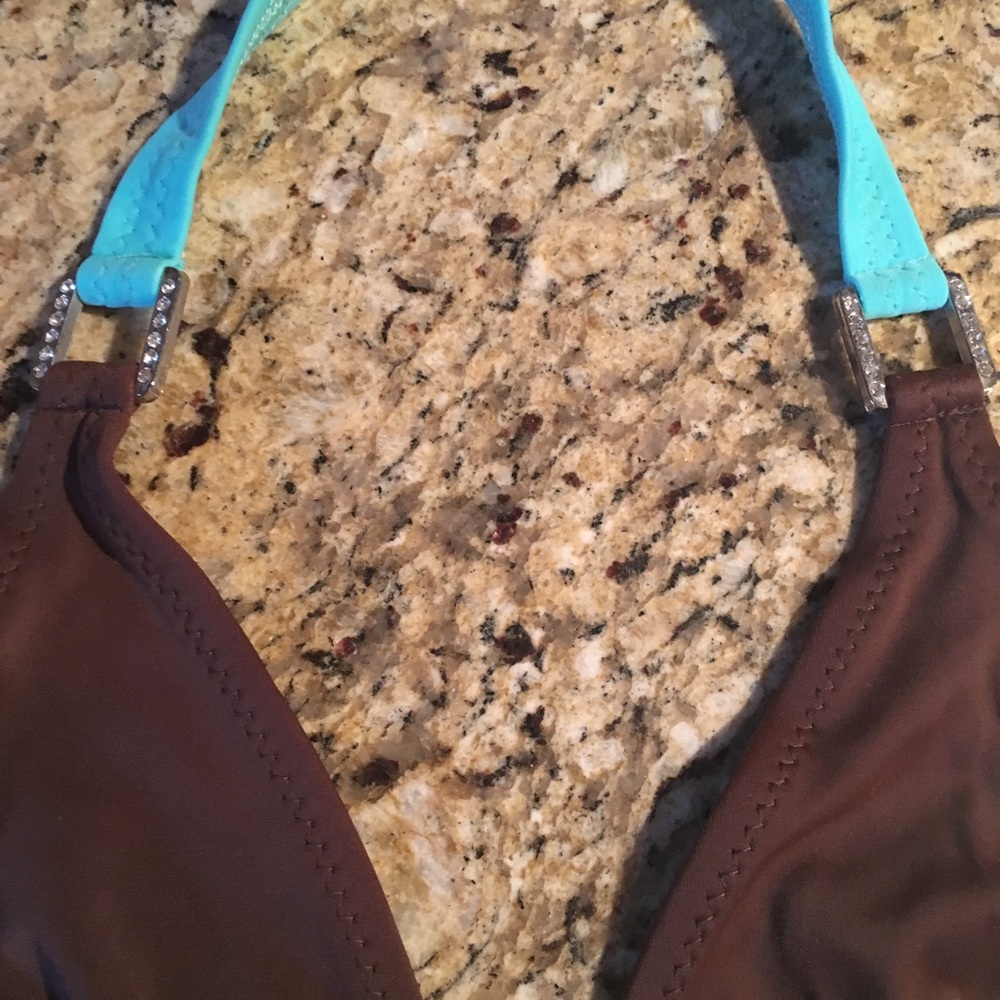 Bikini - Picture 2 of 4