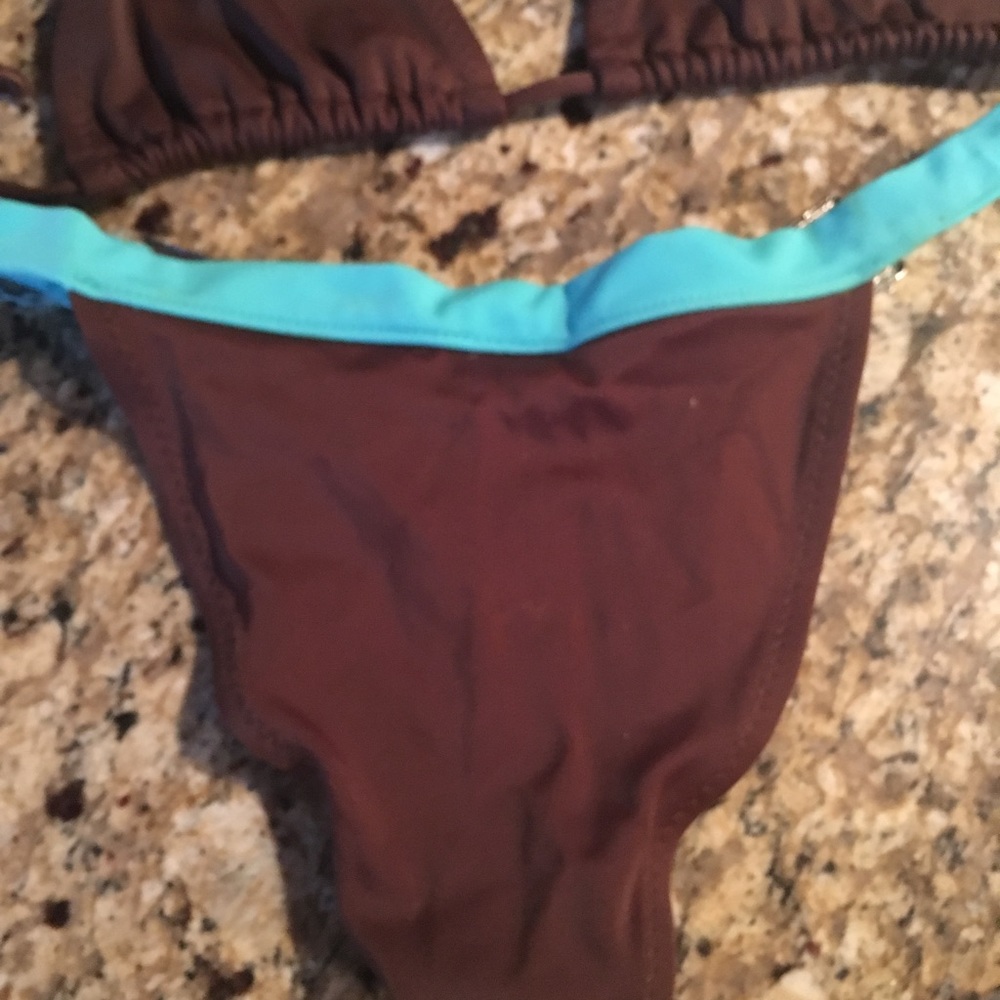 Bikini - Picture 4 of 4