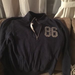 VS half zip sweatshirt