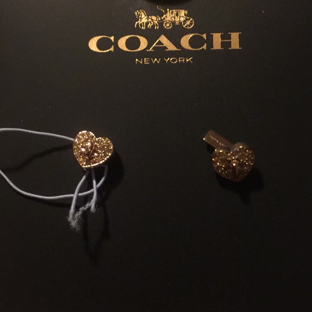 Twinkling Heart stud earrings