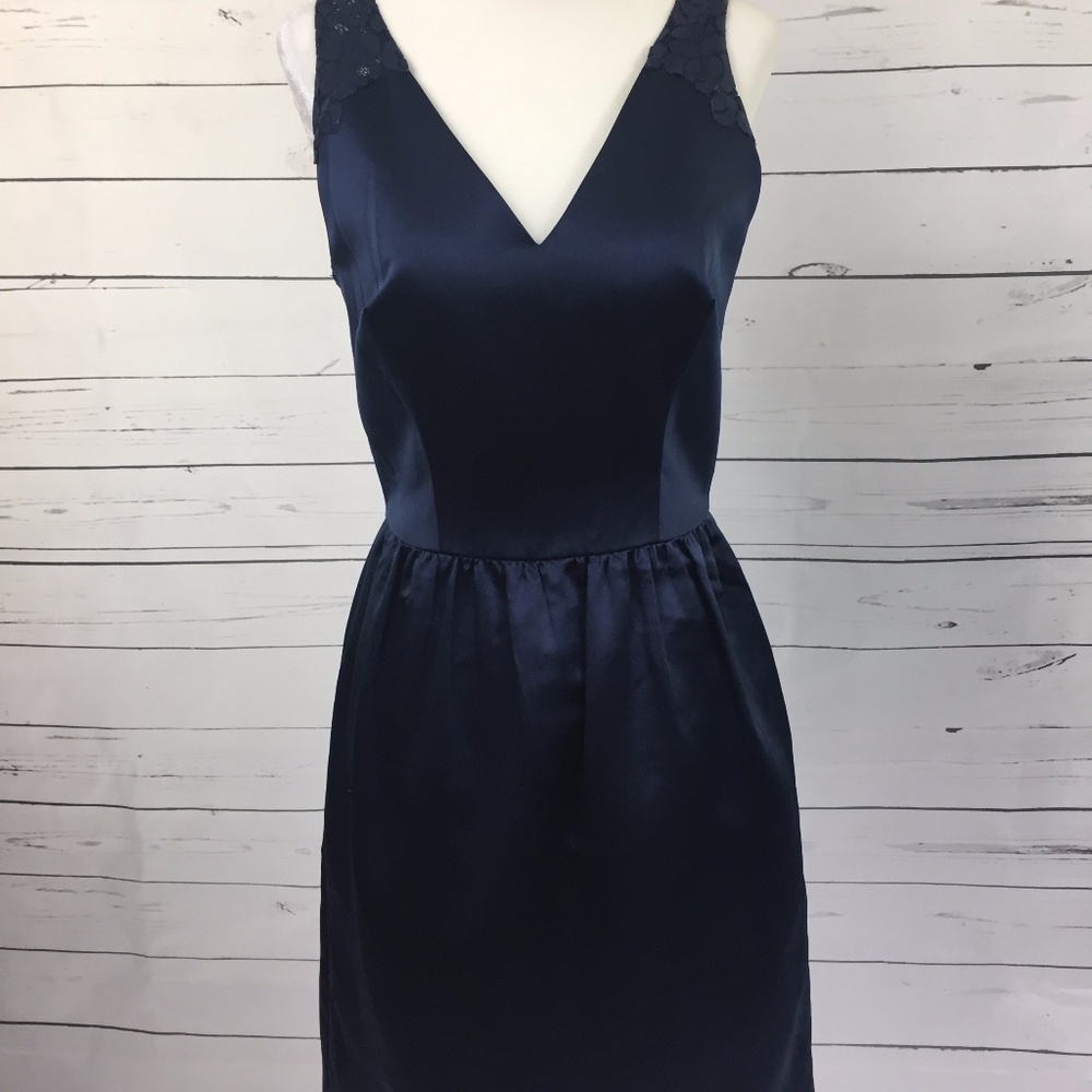 👻 Jasmine blue dress with lace detail