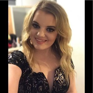 Meet your Posher, Angela