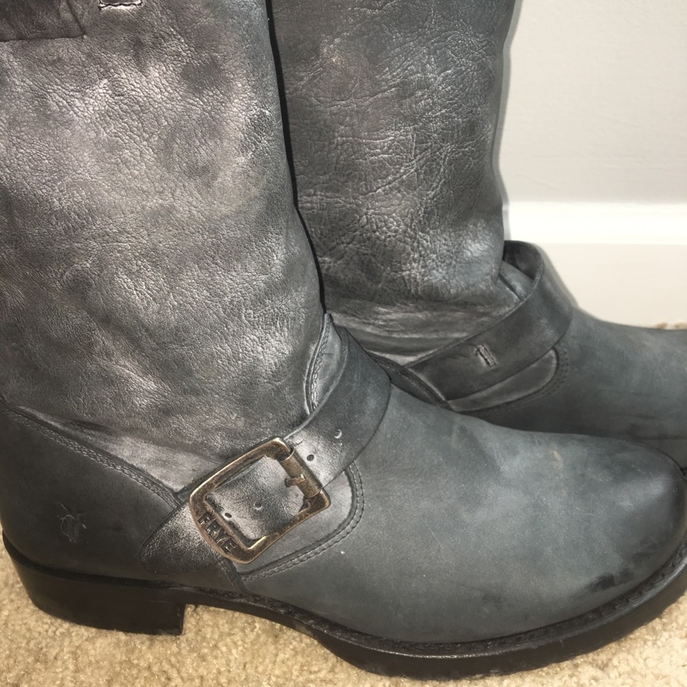 Frye Veronica Slouch Short size 8