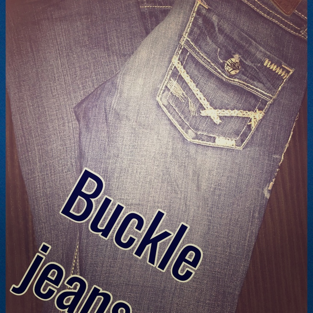 Size 26 x 31 1/2 women’s Buckle Jeans