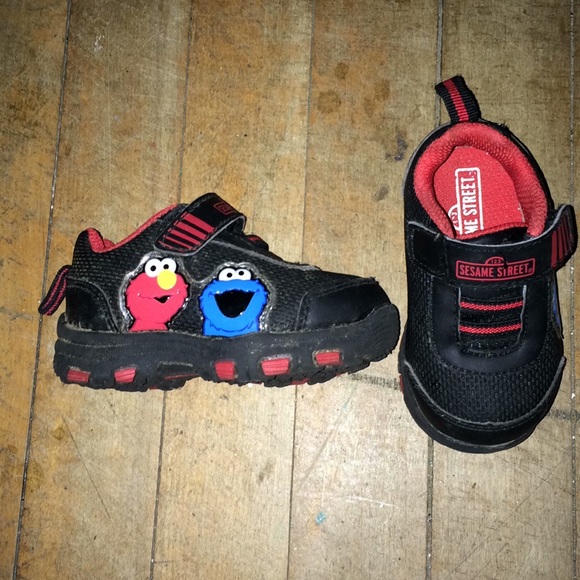 Infants Size 3 Sesame Street Sneakers - Picture 1 of 3