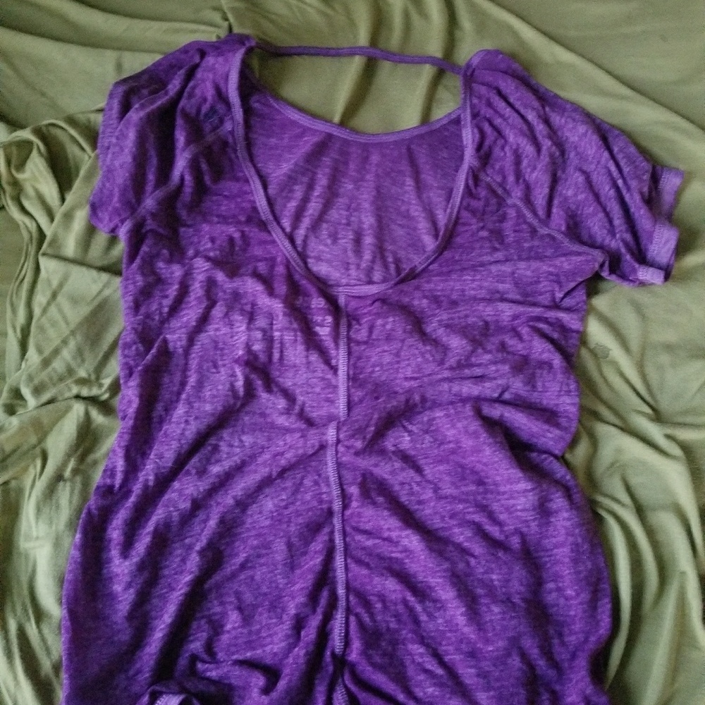 Open back Reebok tee