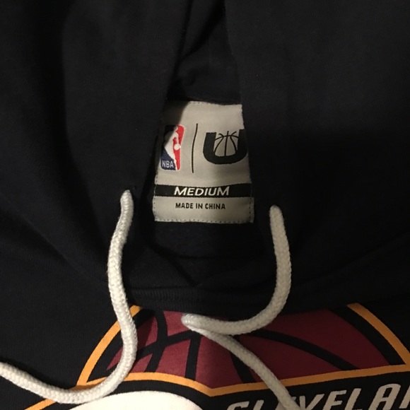NBA Lebron James sweatshirt - Picture 2 of 4