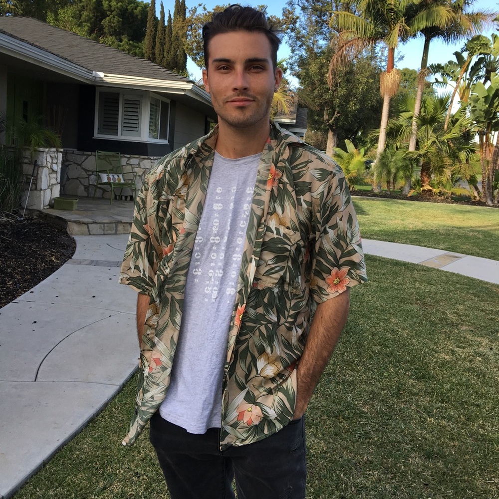 Bruno 100% silk Hawaiian style dad shirt