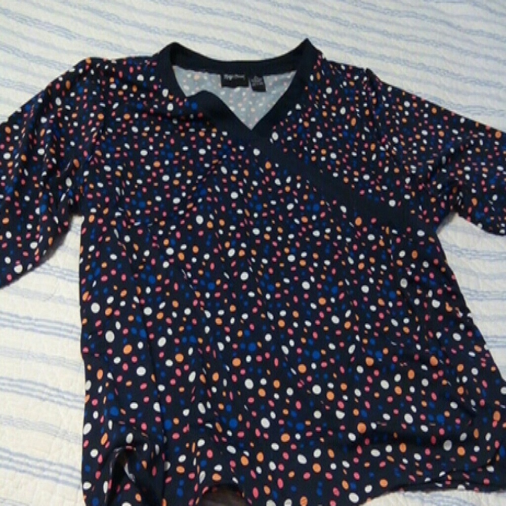 Maggie BARNES TOP
