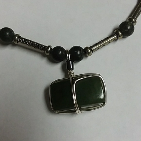 Jade gemstone unisex necklace - Picture 2 of 2