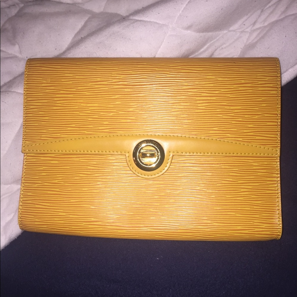 Louis Vuitton Clutch🤩