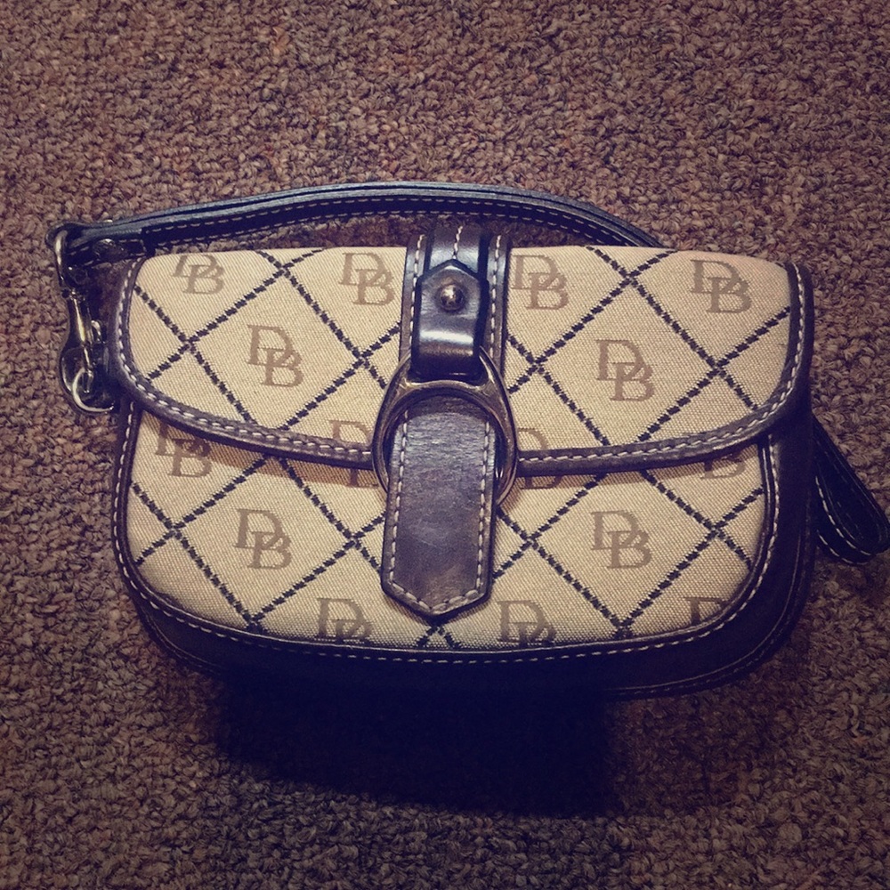 Dooney and Bourke wristlet
