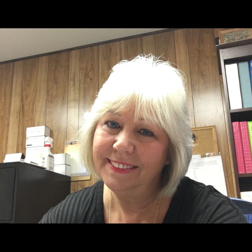 Meet your Posher, Debbie