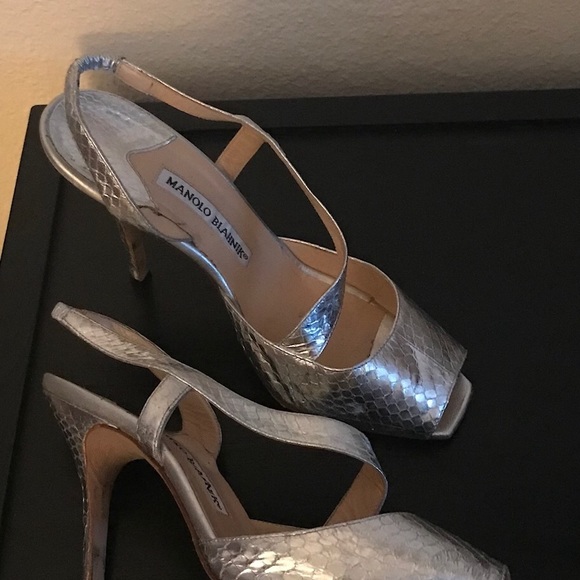 Manolo Blahnik sandals - Picture 2 of 5