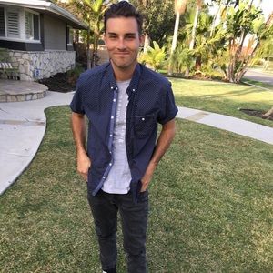 21 men blue with white dots short sleeve