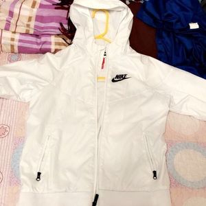 NIKE WINDBREAKER