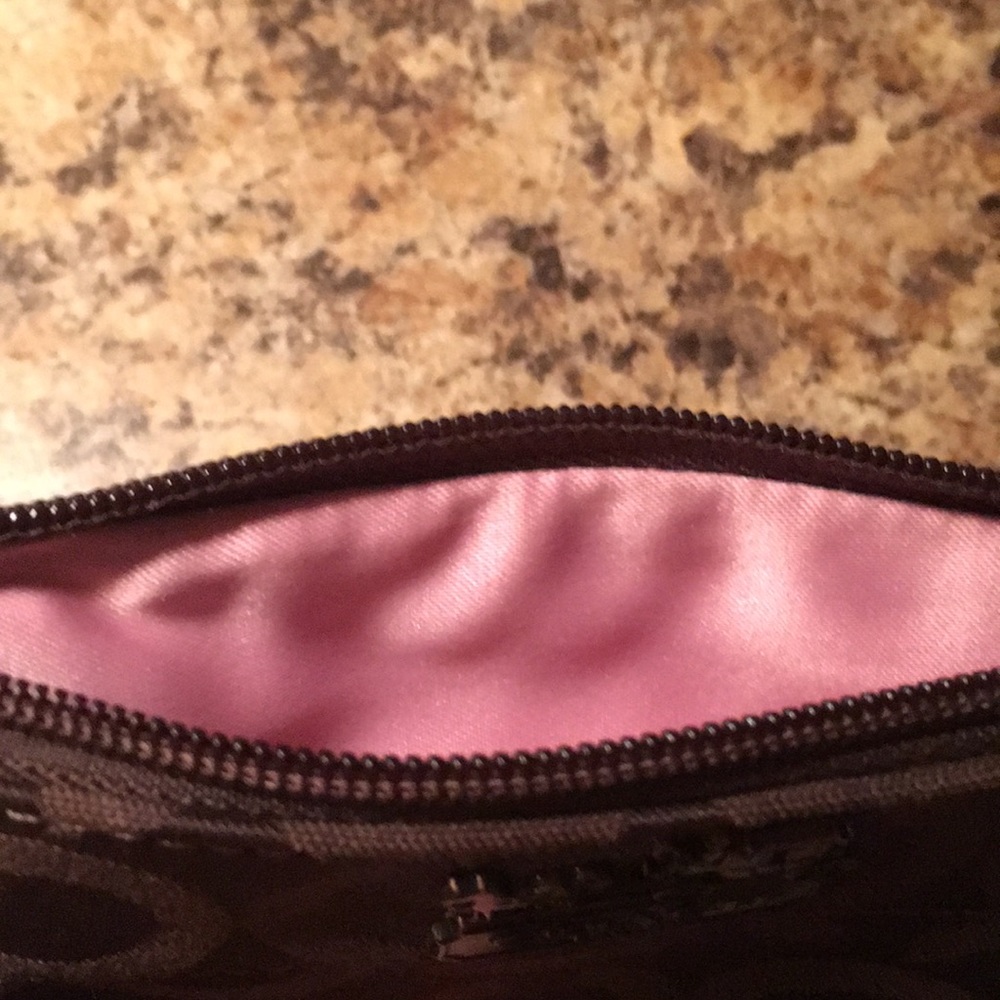 Coach wristlet - Picture 3 of 3