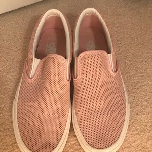 Classic slip on perf suede peachskin Vans