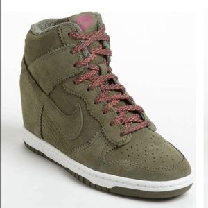 Nike Sky Hi Dunks Women's Size 6.5