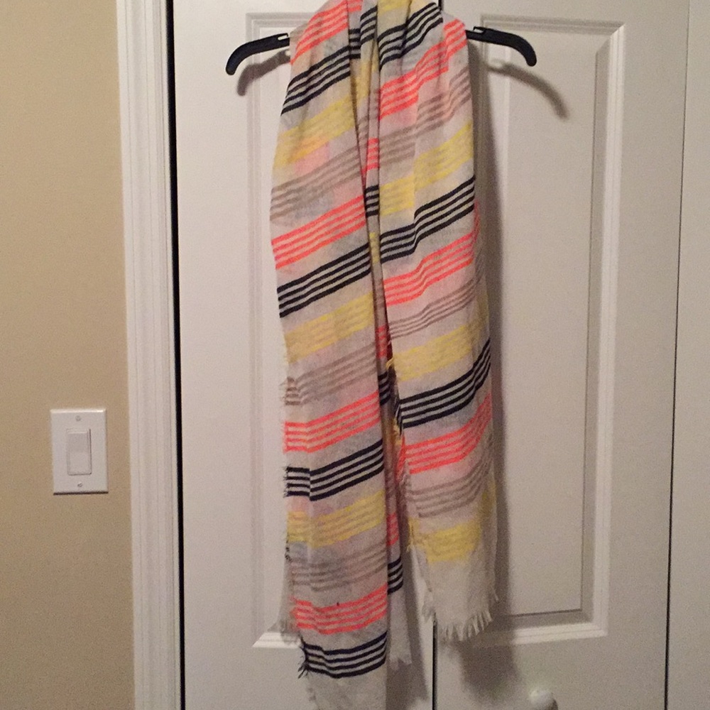 Like new express stripes scarf