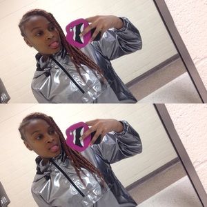 Meet your Posher, Amoya