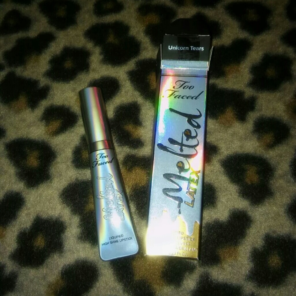 🎀SOLD! On Ⓜ🎀AUTH TOO FACED UNICORN TEARS LIPPY☺❤