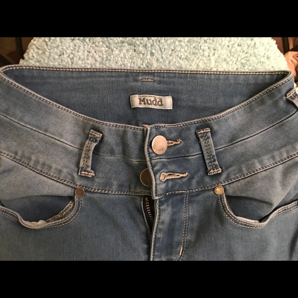High waisted Mudd jeans !! Price negotiable 🎉🎉🎉