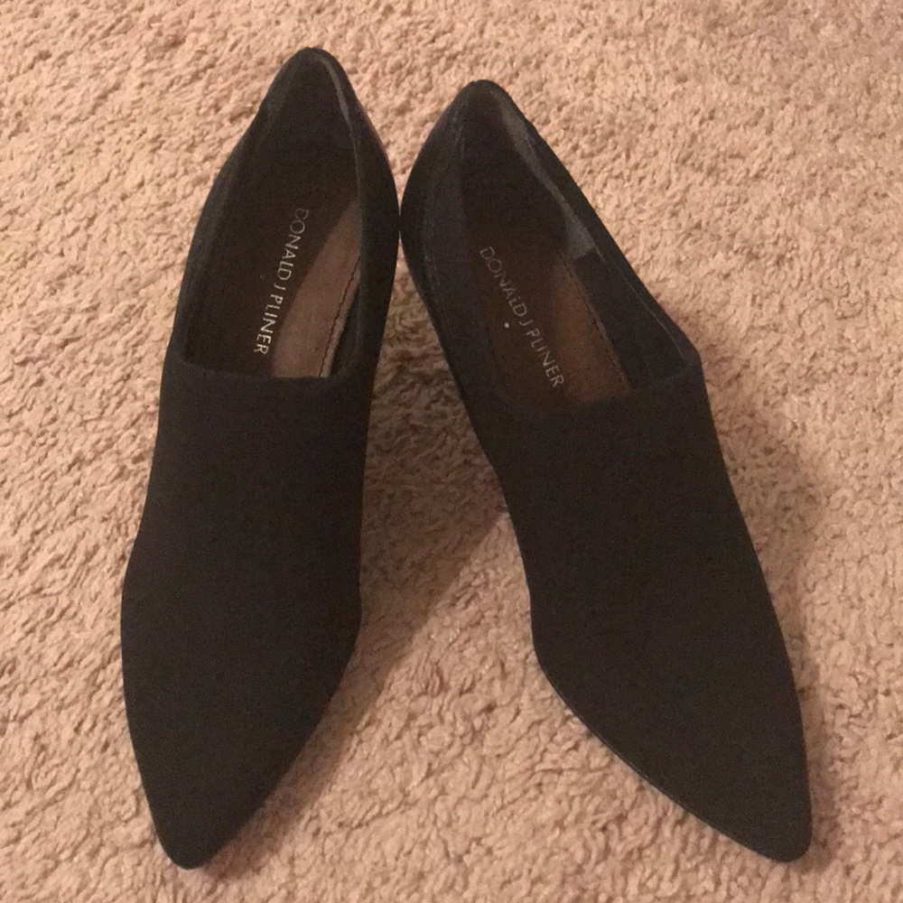 Black Donald J Pliner Booties with metallic heels
