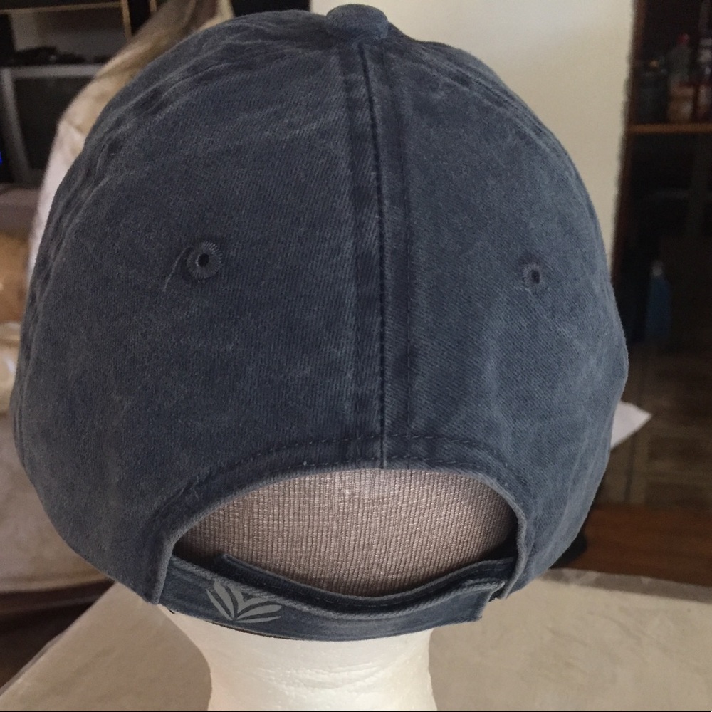 Baseball cap - Picture 4 of 5