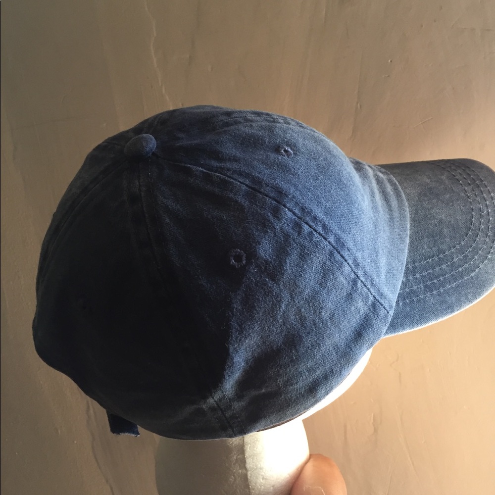 Baseball cap - Picture 5 of 5