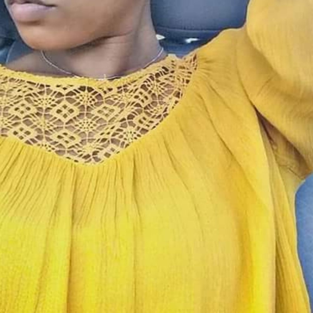 Canary lace front blouse 👚