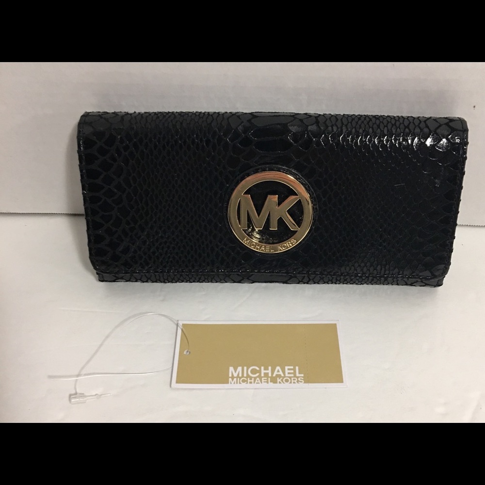 OFFERS!! Gorgeous Michael Kors Fulton Black Wallet