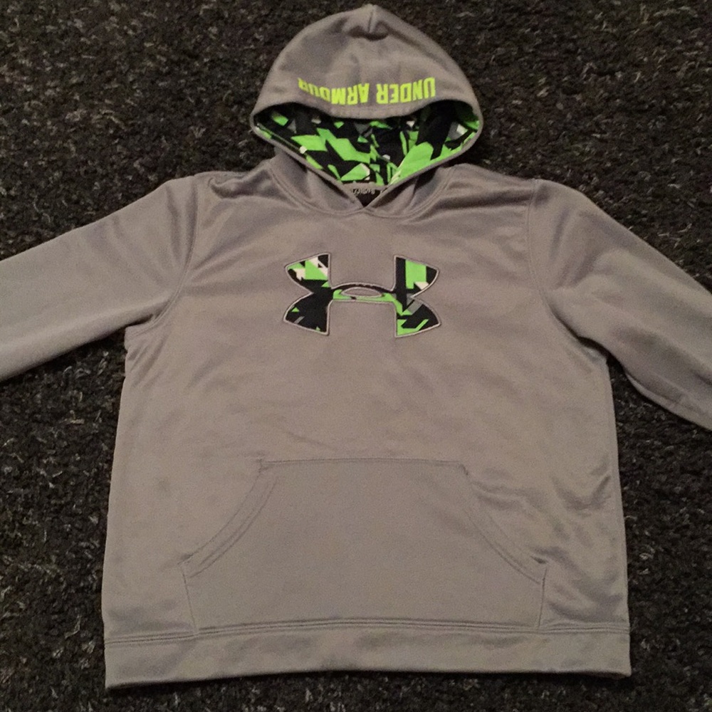 Under armour boys sweater🐸