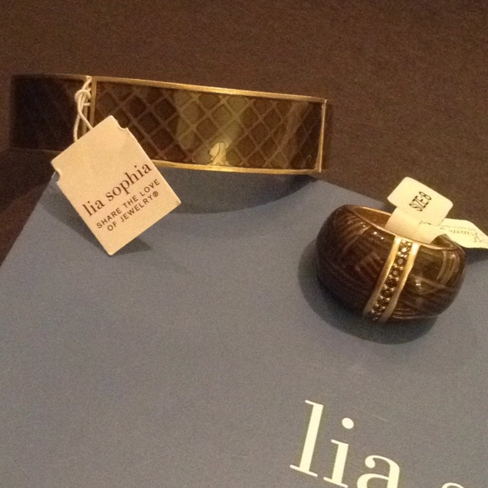 Lia Sophia Stretch Bracelet