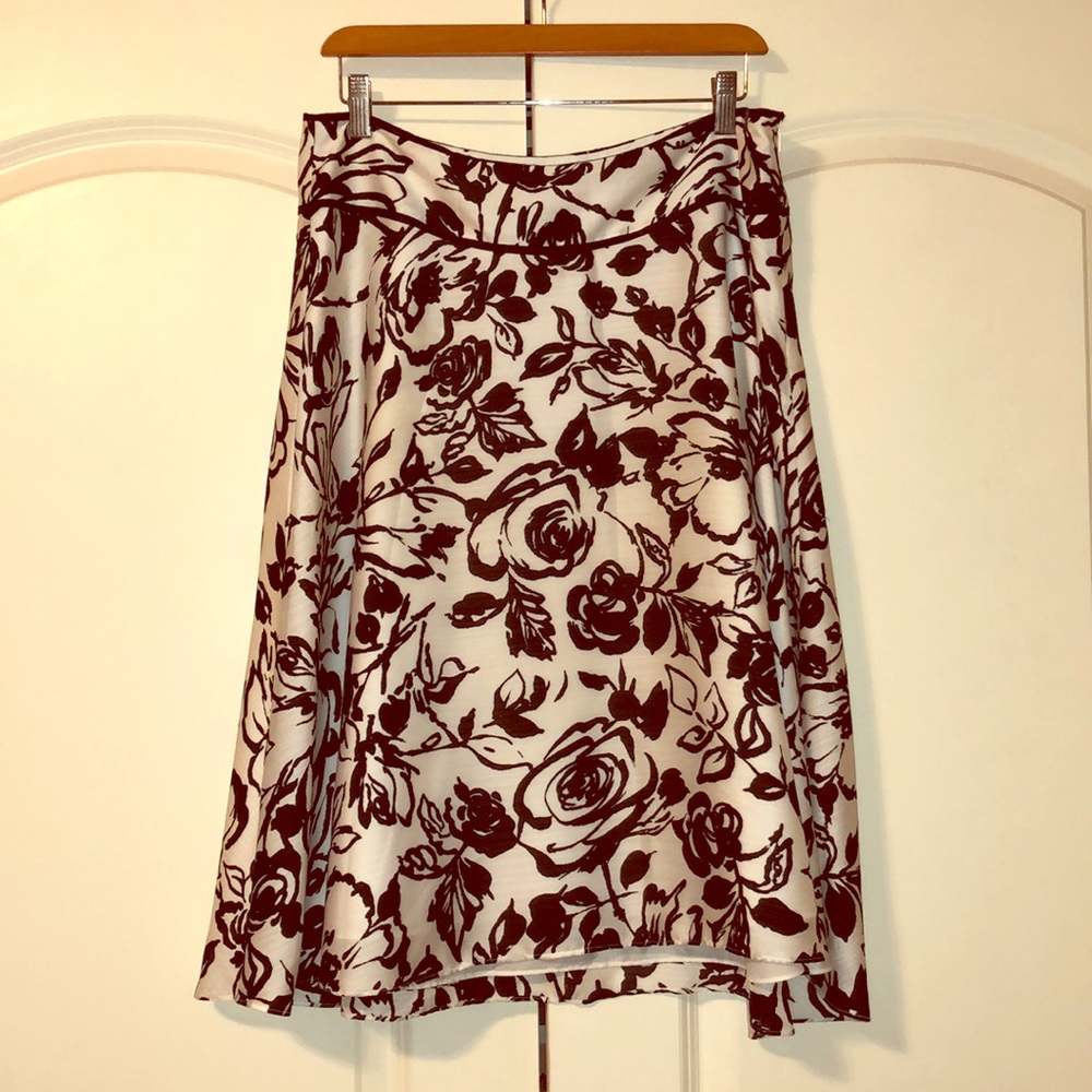 💲⬇️Ann Taylor Skirt 💲⬇️