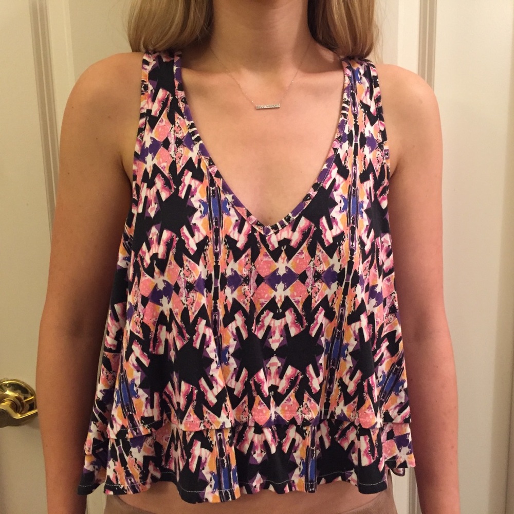 Women's loose fitted crop top with colorful print
