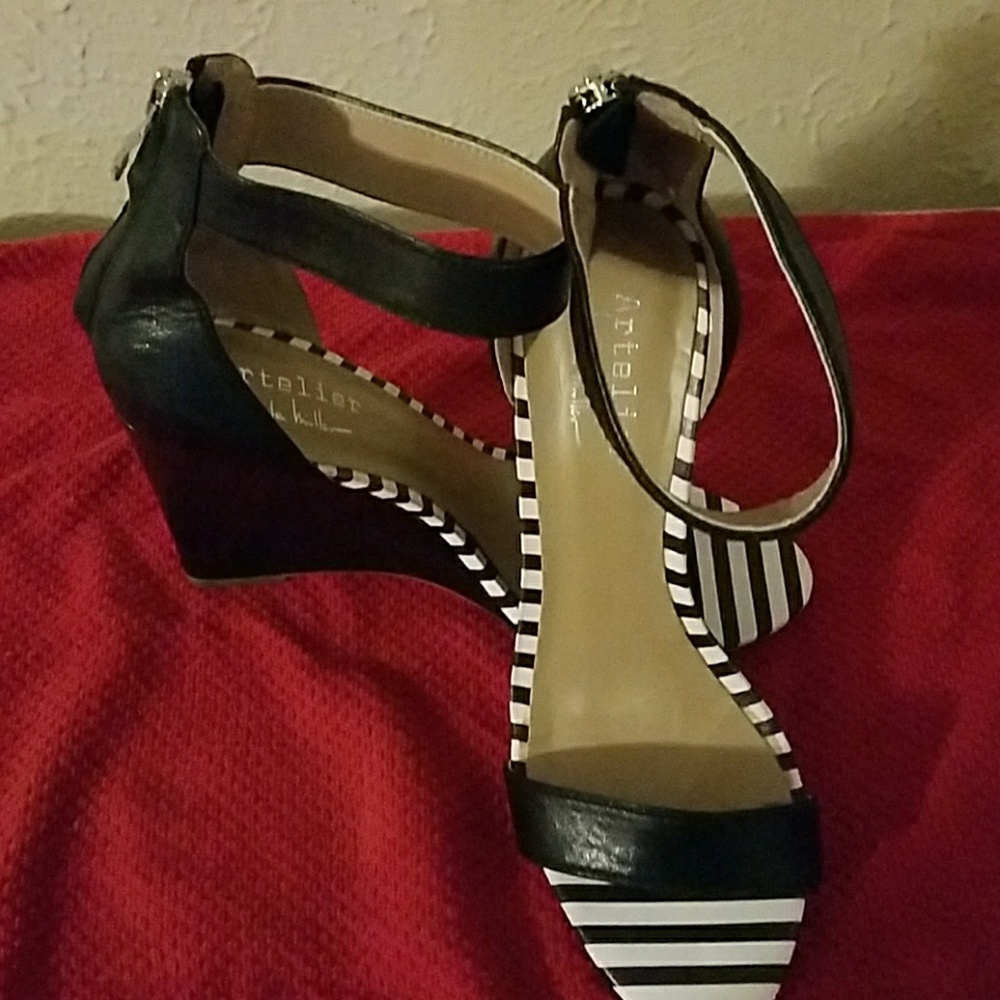 *Price drop*size 7 Super sexy ankle strap heels