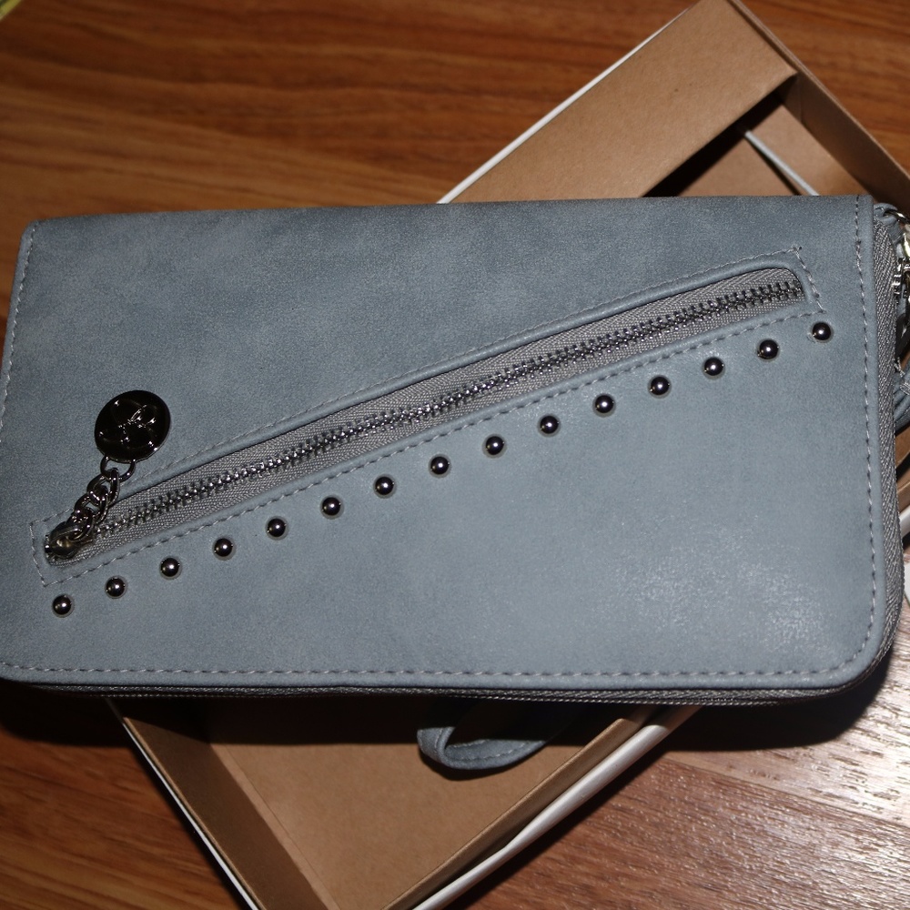JessicaSimpson Wristlet