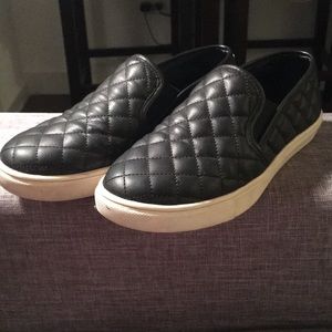 Steve Madden slip on sneakers