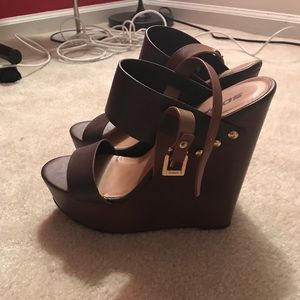 Brown wedges