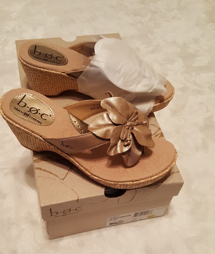 B.O.C. Champagne colored wedge thong sandals