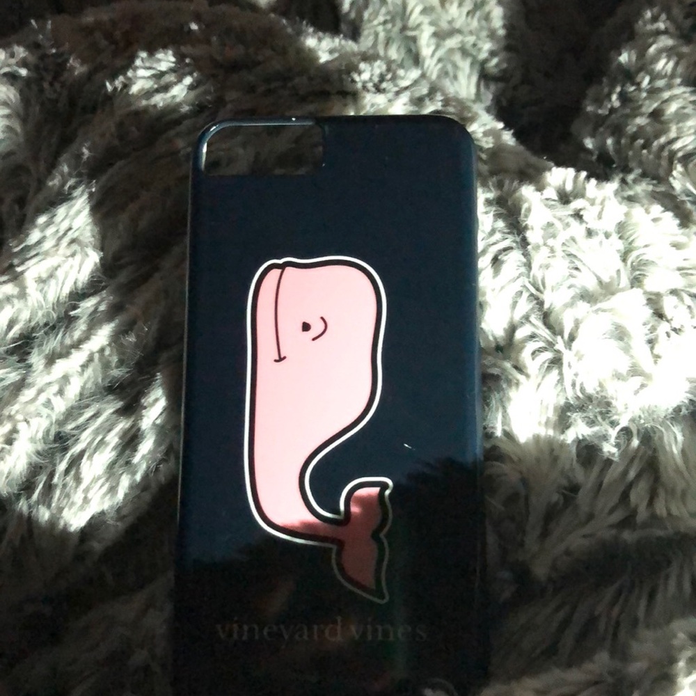 Vineyard vine phone case