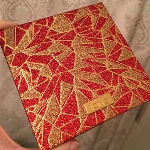 HOLIDAY LIMITED EDITION TARTE Z PALETTE😍✨