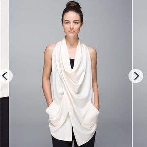 Lululemon Tranquility Wrap in Angel Wing